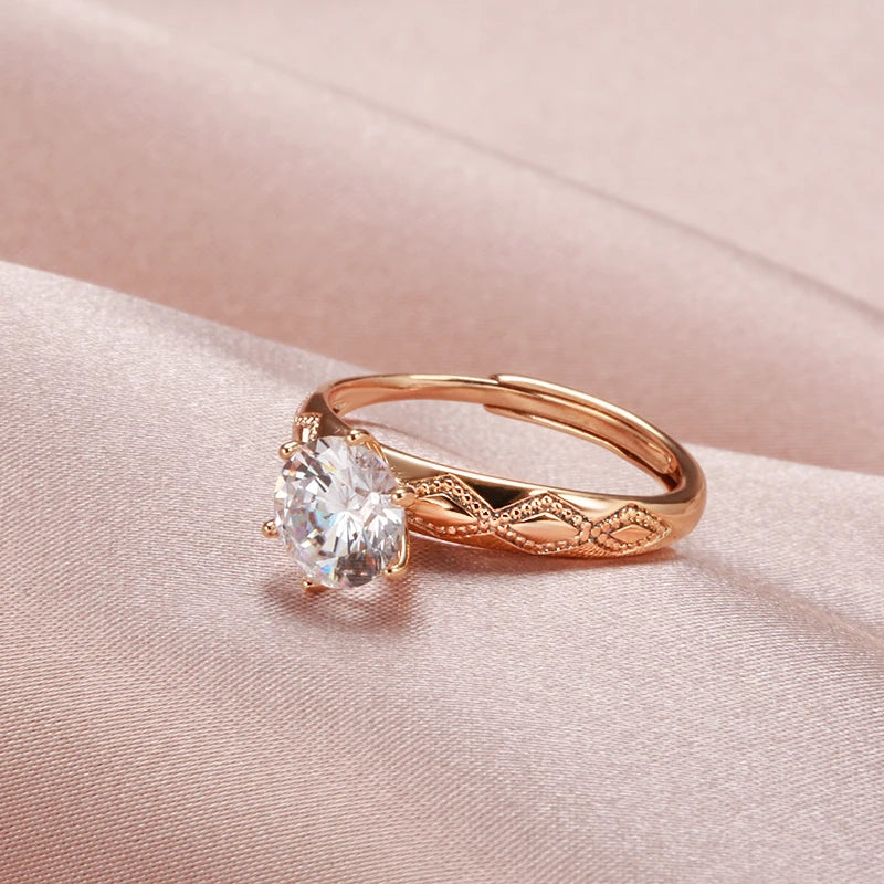 ✨ White Zircon Rose Gold Ring – Vintage Elegance ✨