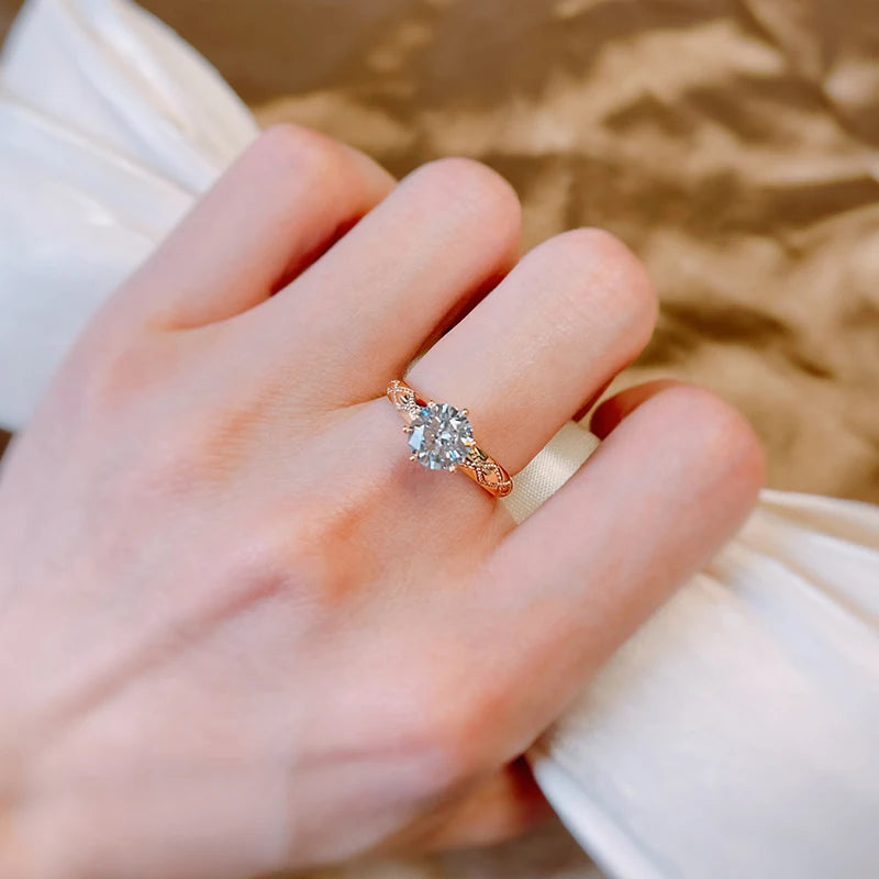 ✨ White Zircon Rose Gold Ring – Vintage Elegance ✨